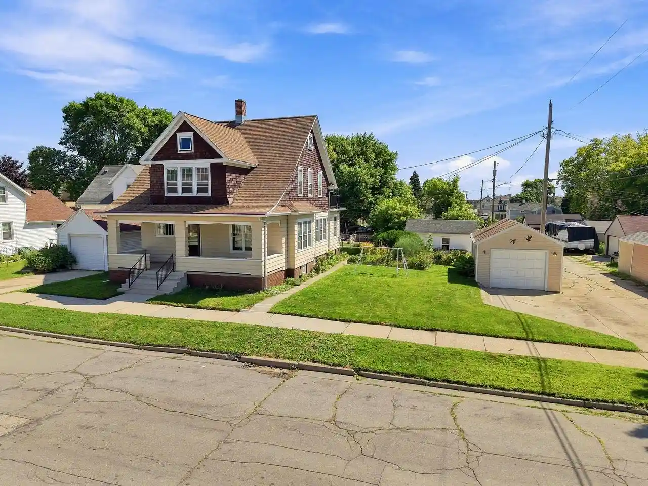 1st image of 909 S 15th Street Street, Sheboygan, WI 53081 | MLS# 1977785