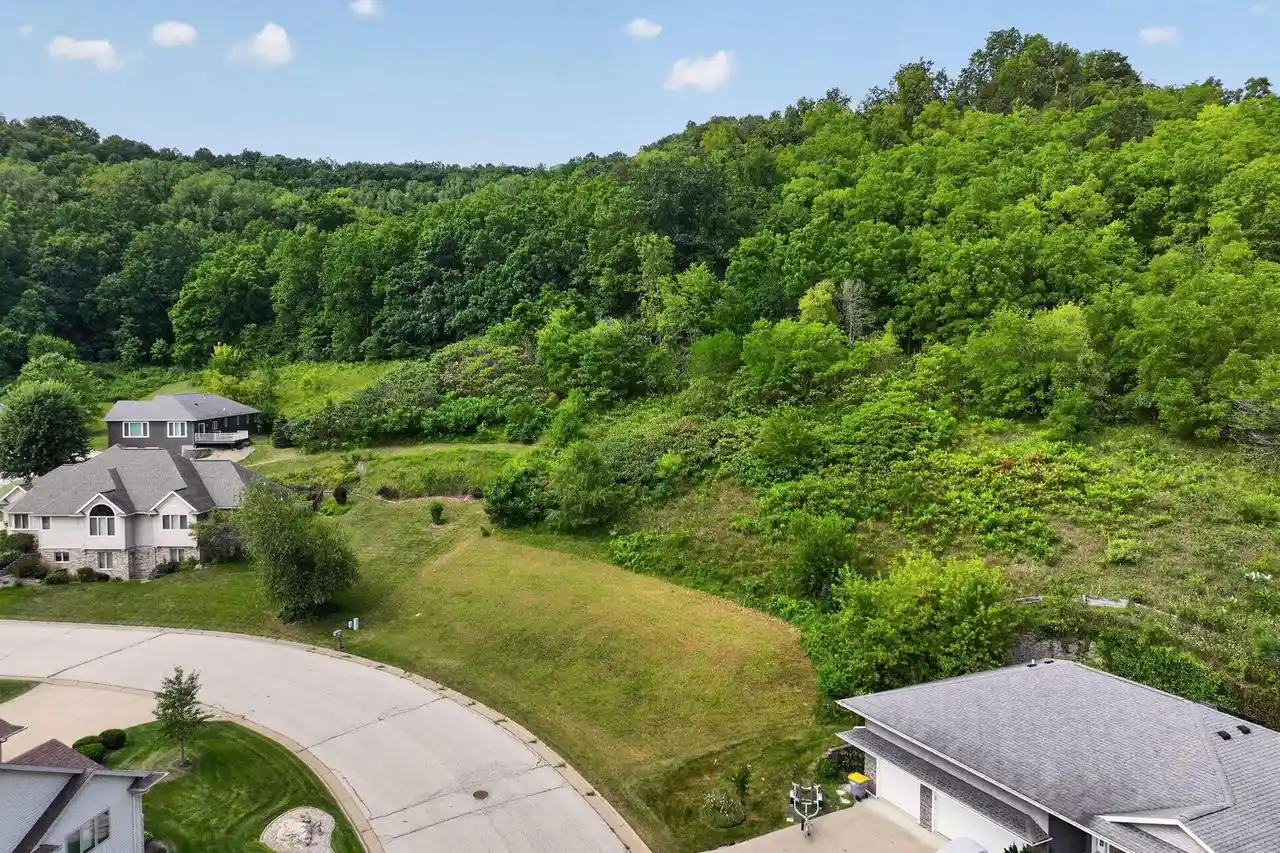 Photo 1 of Land for sale at 612 13th Street N Street N, La Crescent, MN 55947 | MLS# 1977790 | Listing updated on 2026-08-27