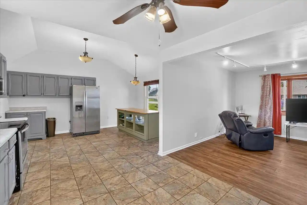 2nd image of 7101 W Allerton Avenue Avenue, Greenfield, WI 53220 | MLS# 1977794
