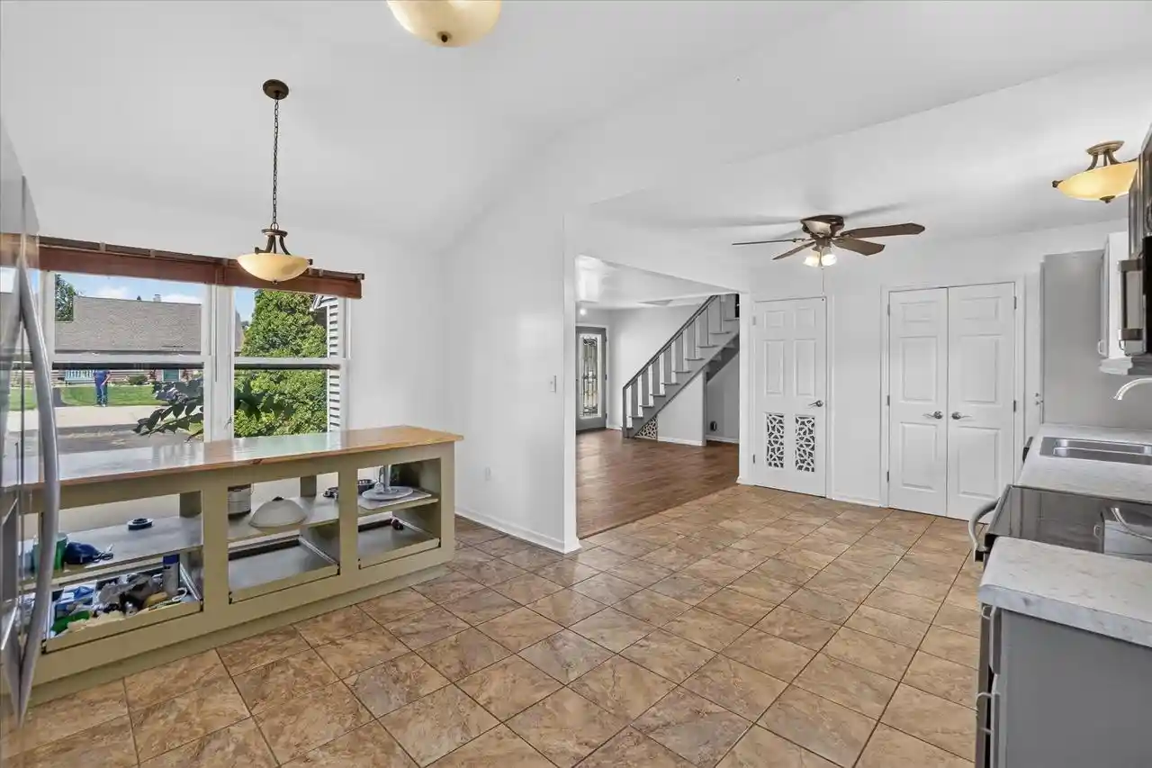 3rd image of 7101 W Allerton Avenue Avenue, Greenfield, WI 53220 | MLS# 1977794