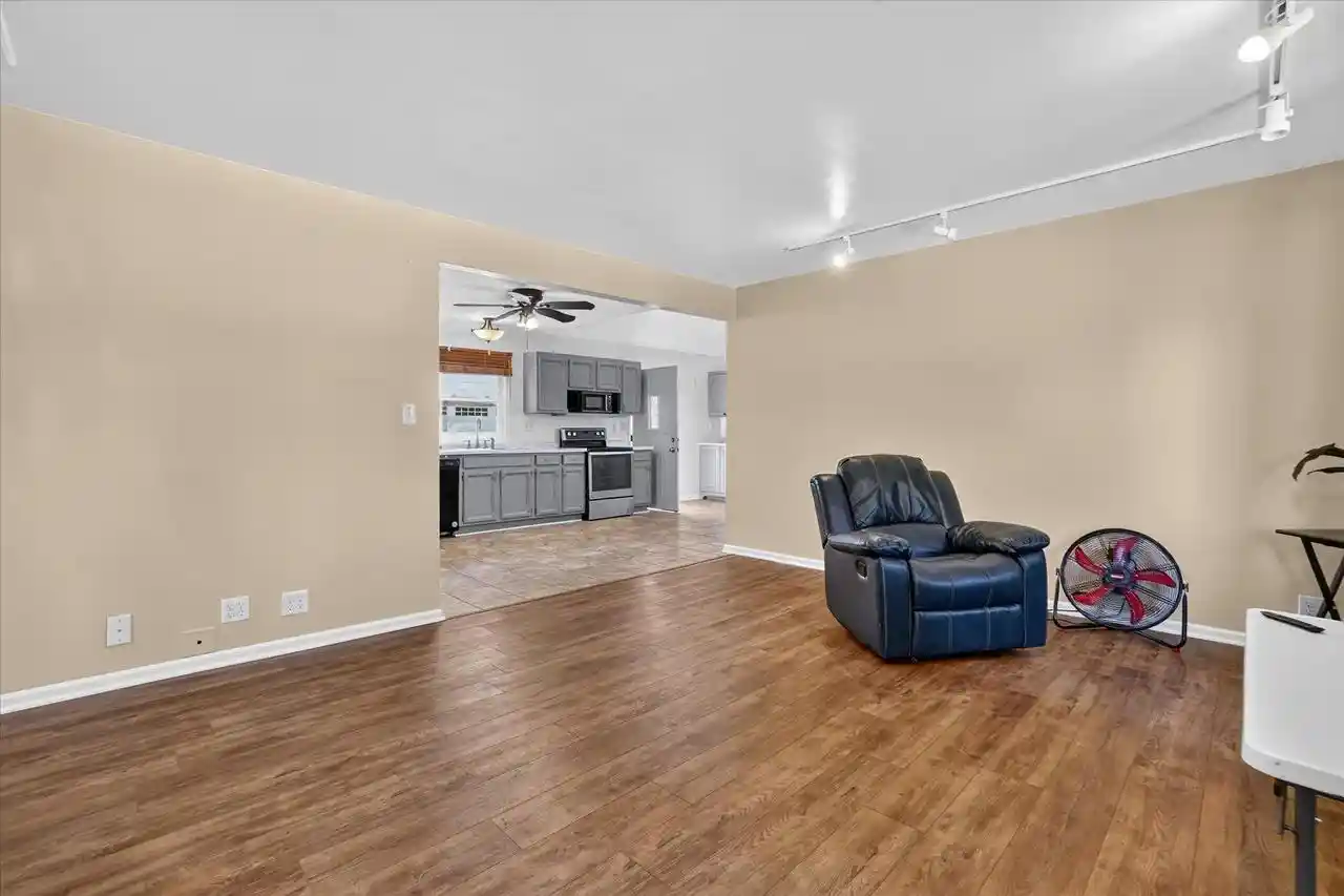 36th image of 7101 W Allerton Avenue Avenue, Greenfield, WI 53220 | MLS# 1977794