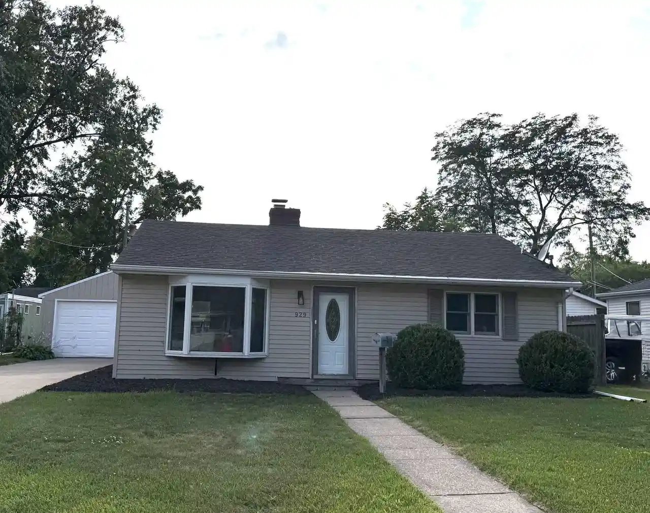Photo 1 of Single family home for sale at 929 Hunt Avenue Avenue, Neenah, WI 54956 | MLS# 50331643 | Listing updated on 2026-09-21