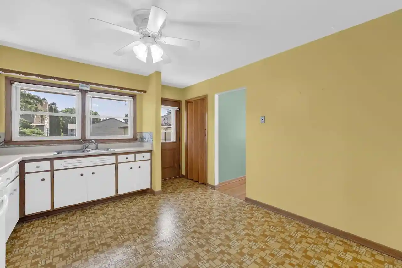 Photo 2 of Sale Pending at 4418 Kentucky Avenue Avenue, Milwaukee, WI 53221 | MLS# 2031282 | Listing updated on 2026-08-27