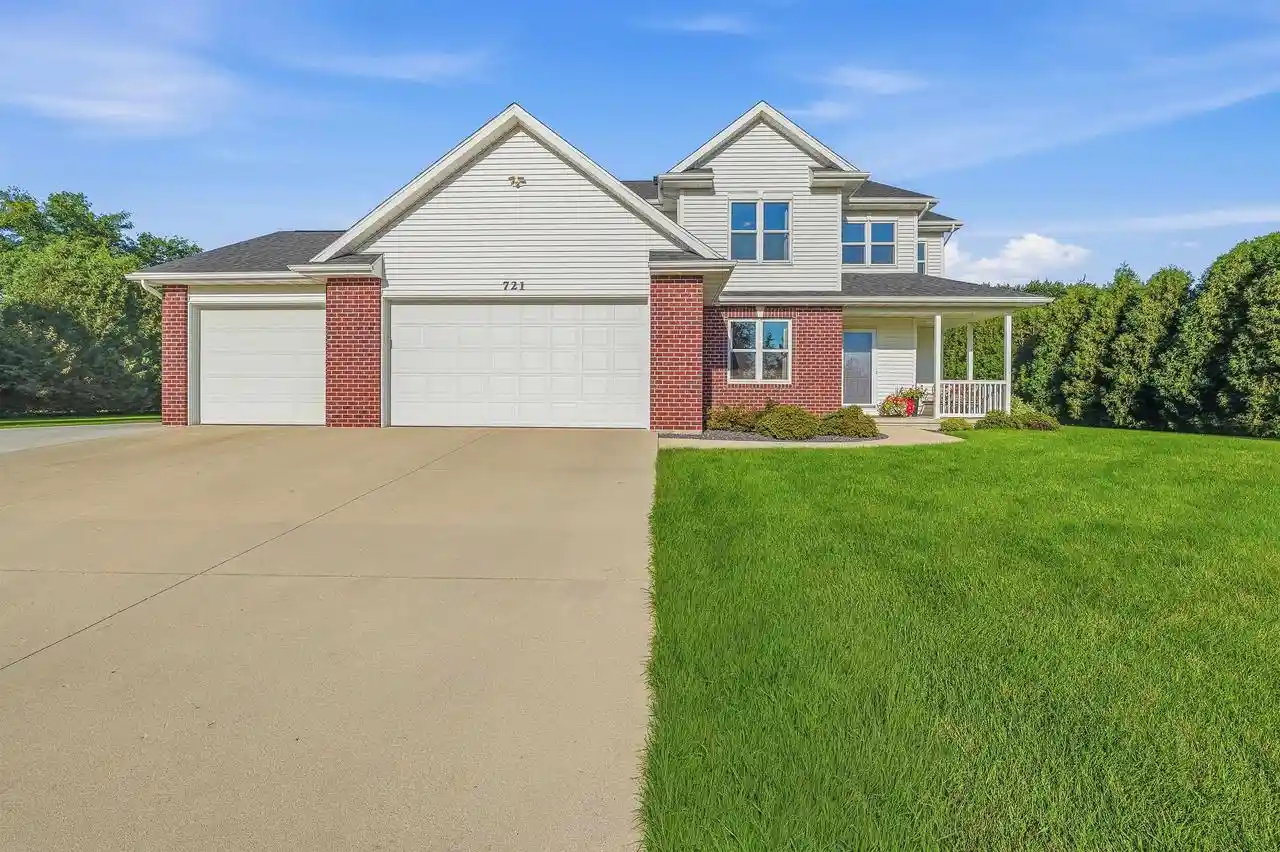 1st image of 721 Ledgeview Lane Lane, Brownsville, WI 53006 | MLS# 50331654