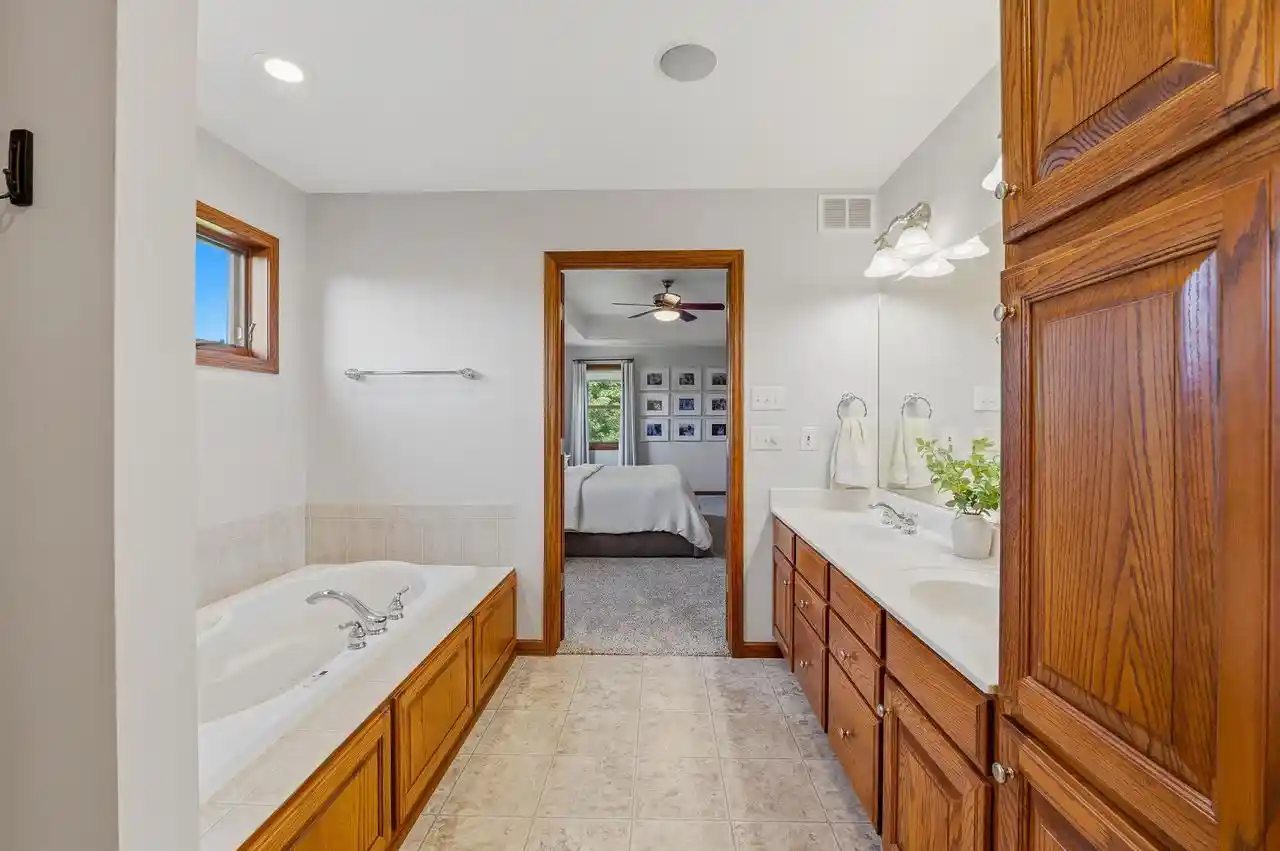 5th image of 721 Ledgeview Lane Lane, Brownsville, WI 53006 | MLS# 50331654