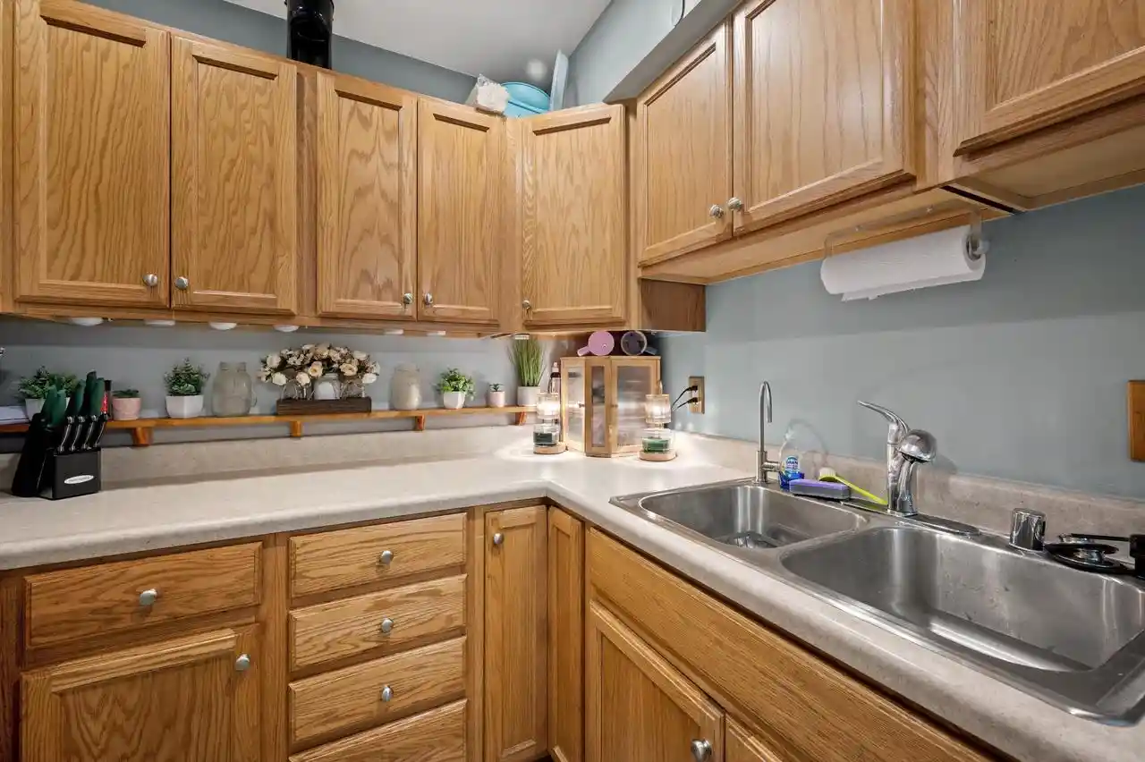 Listing Photo 4 - Condo for sale in building located at 2650 S 60Th St St, Milwaukee, WI 53219 - Unit #9