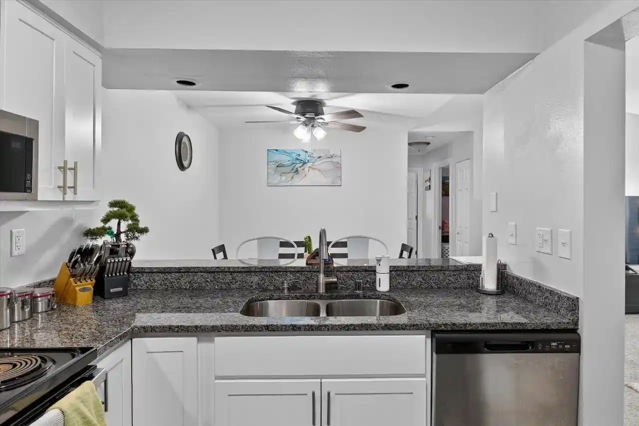 3rd image of 1008 Whispering Pines Wy Wy, Fitchburg, WI 53713