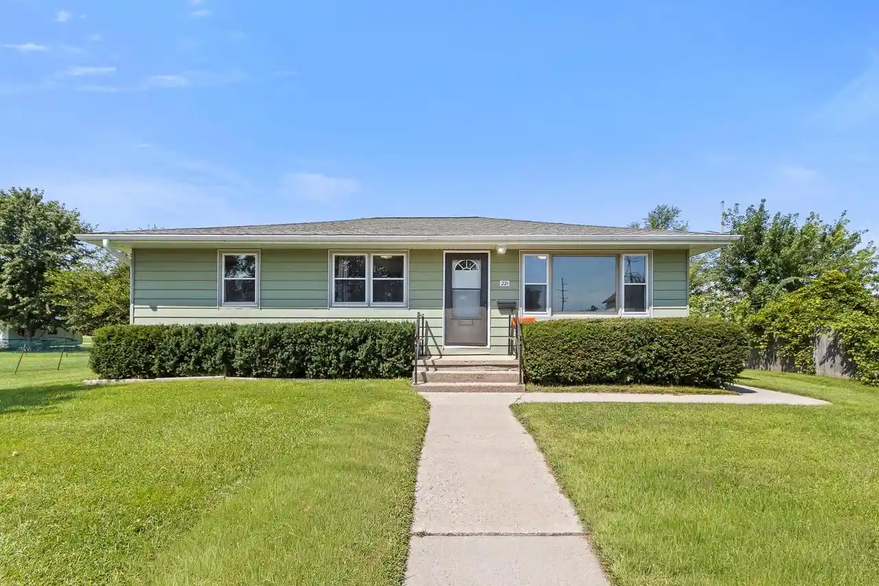 Photo 1 of Single family home for sale at 221 Washington Street Street, Portage, WI 53901 | MLS# 2031301 | Listing updated on 2026-09-05