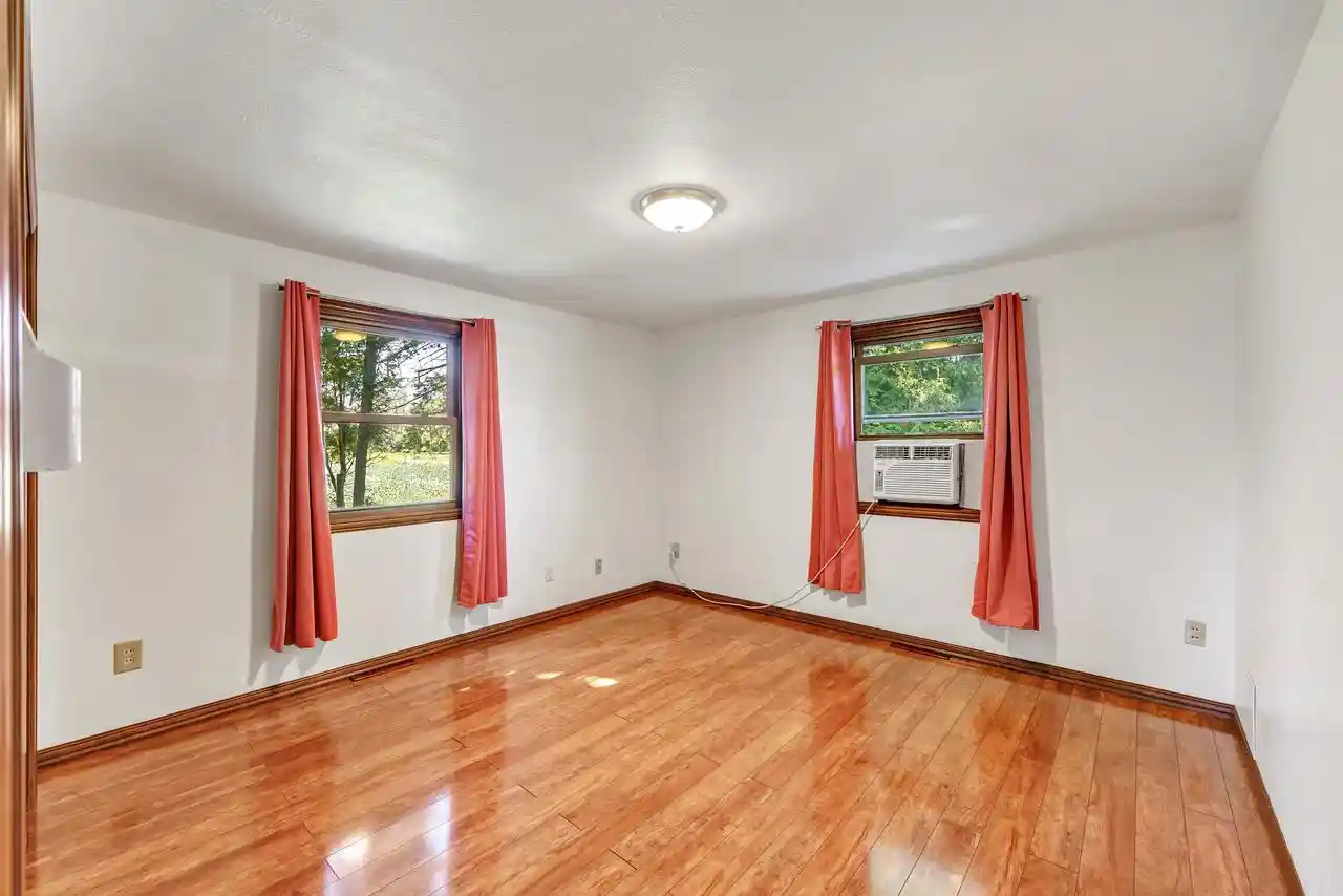 Photo 3 of Single family home for sale at 660 N Northview Road Road, Green Bay, WI 54311 | MLS# 50331671 | Listing updated on 2026-08-27
