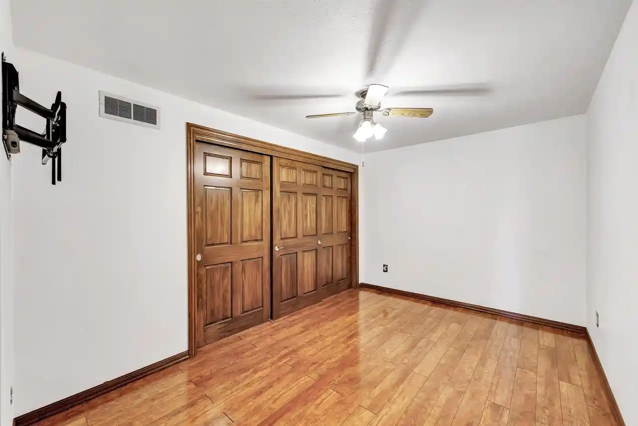 Photo 4 of Single family home for sale at 660 N Northview Road Road, Green Bay, WI 54311 | MLS# 50331671 | Listing updated on 2026-08-27