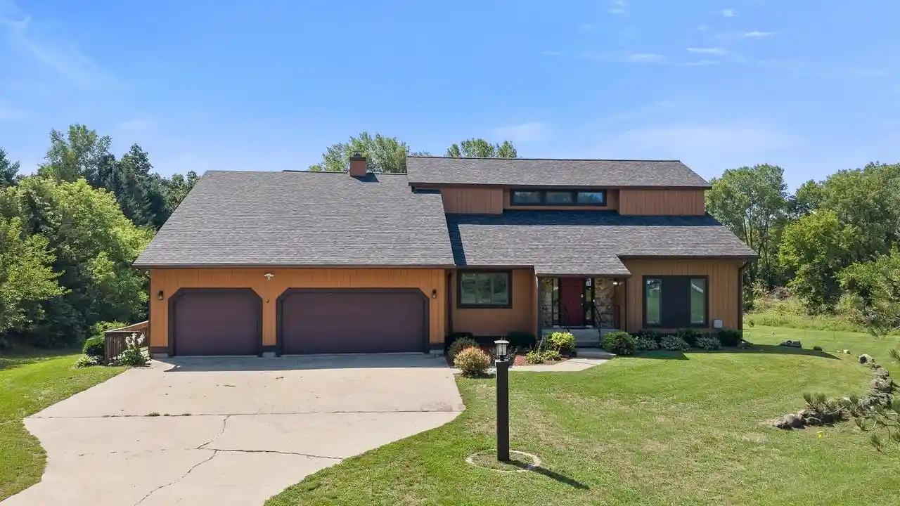 Photo 1 of Single family home for sale at N7559 Carimaunee Dr Dr, Portage, WI 53901 | MLS# 2031307 | Listing updated on 2026-09-22
