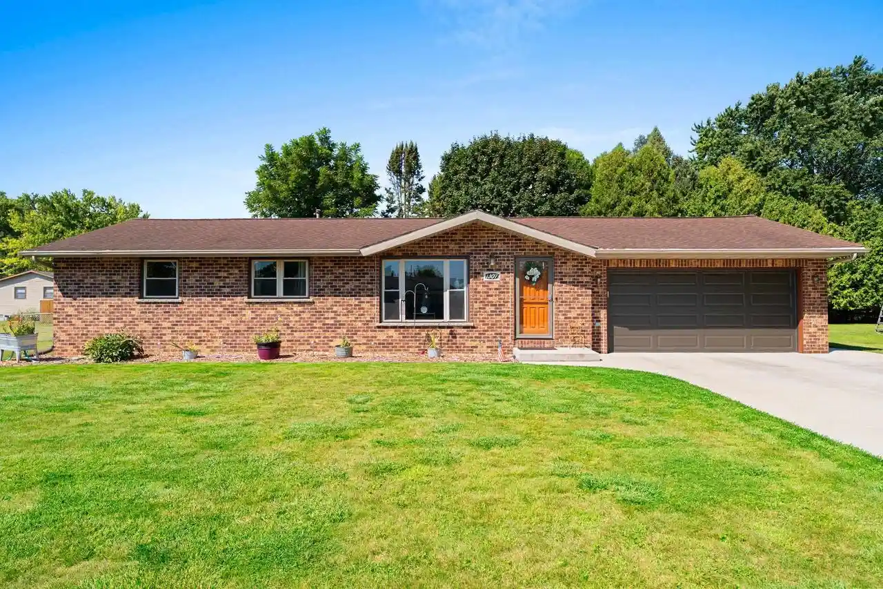Photo 1 of Single family home for sale at 1307 Sunray Lane Lane, Green Bay, WI 54313 | MLS# 50331675 | Listing updated on 2026-08-31