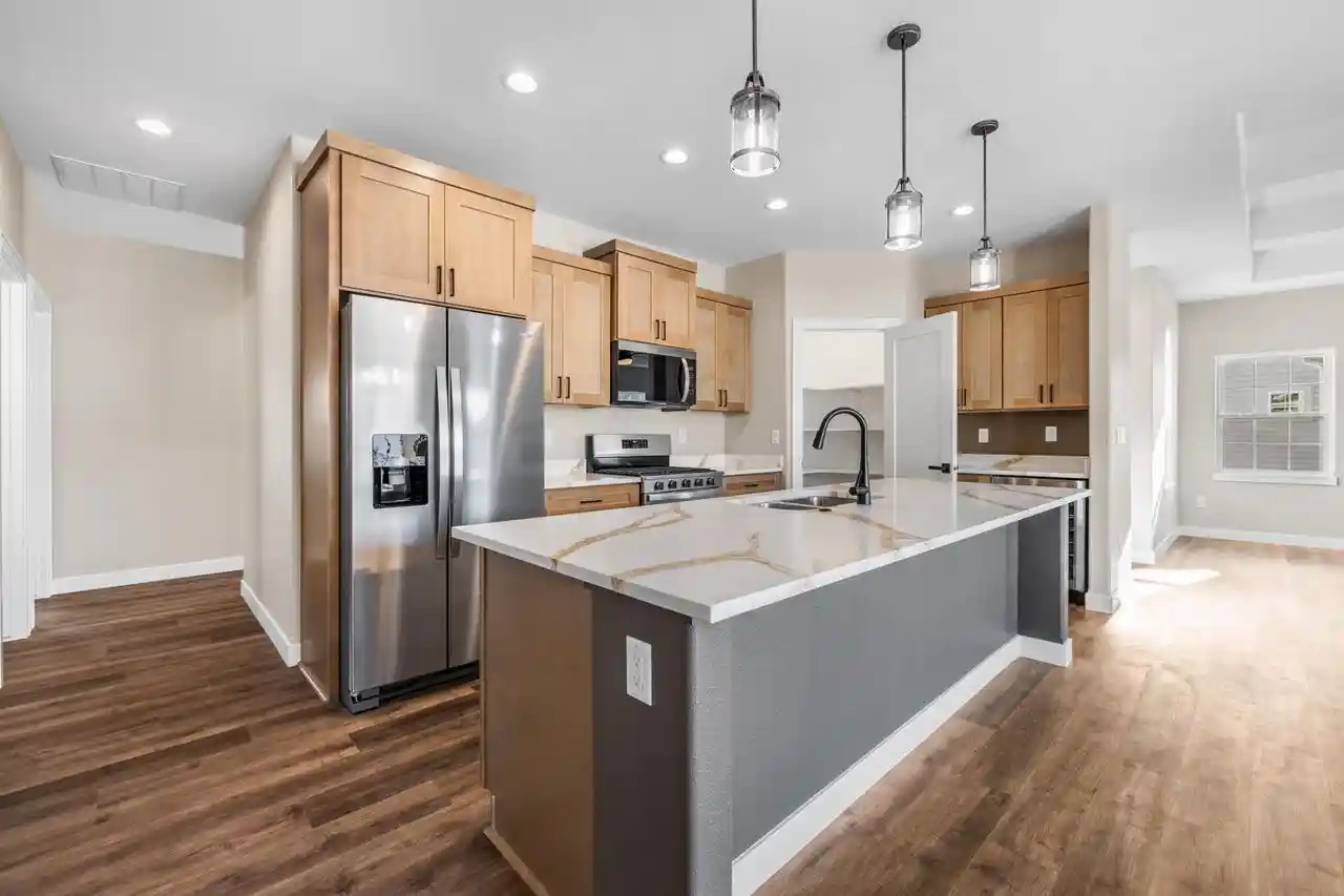3rd image of 1813 Horseshoe Ln Ln, Slinger, WI 53086