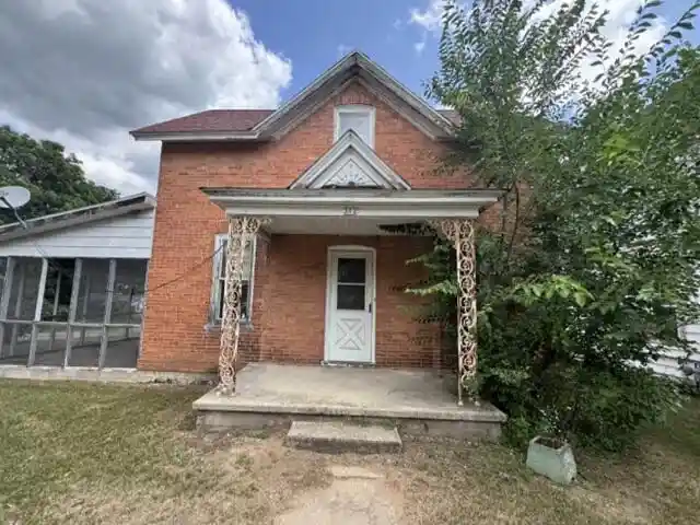 1st image of 312 N Elm Street Street, Endeavor, WI 53930 | MLS# 1977836