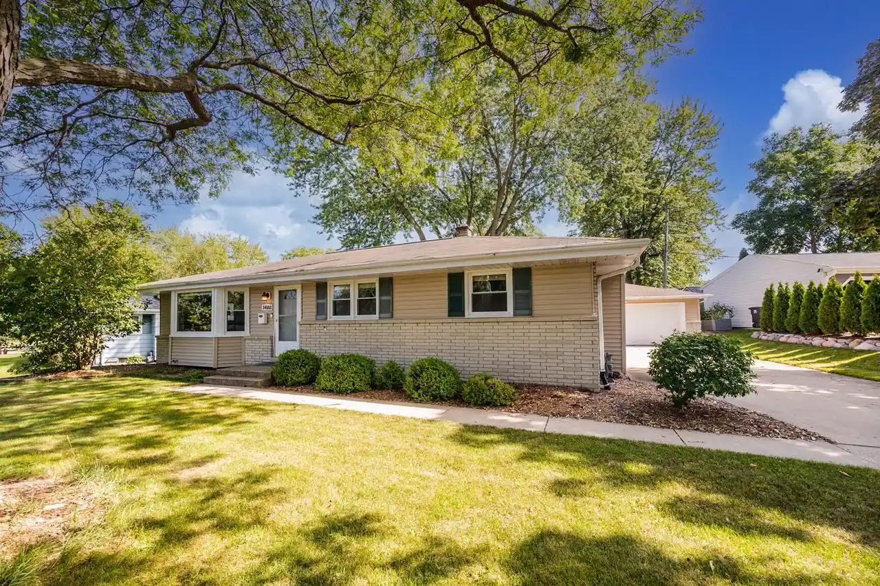 Photo 1 of Single family home for sale at N86w14553 Macarthur Dr Dr, Menomonee Falls, WI 53051 | MLS# 1977851 | Listing updated on 2026-09-16
