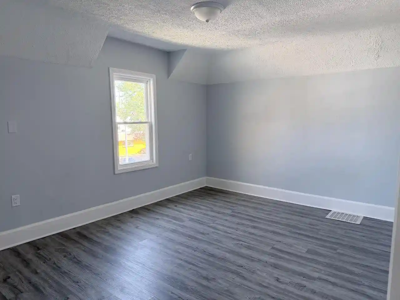 Photo 2 of Single family home for sale at 1544 Kearney Avenue Avenue, Racine, WI 53405 | MLS# 1977858 | Listing updated on 2026-09-15