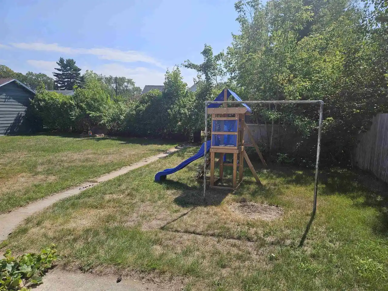 5th image of 2105 12Th Avenue Avenue, Menominee, MI 49858 | MLS# 50331679