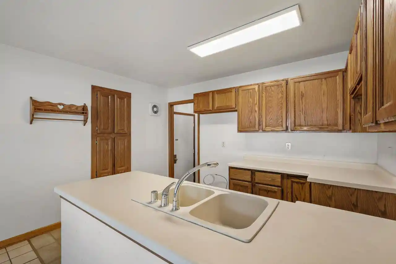 Photo 4 of Sale Pending at 9 S Bartelt Court Court, Madison, WI 53704 | MLS# 2031325 | Listing updated on 2026-08-30
