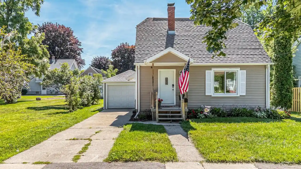 Photo 1 of Single family home for sale at 614 Kaukauna Street Street, Kaukauna, WI 54130 | MLS# 50331646 | Listing updated on 2026-09-14