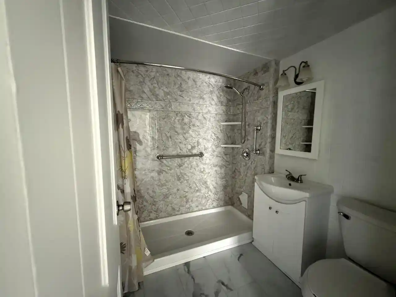 Photo 4 of Single family home for sale at 1537 E Irving Pl Pl, Milwaukee, WI 53202 | MLS# 1977869 | Listing updated on 2026-09-18