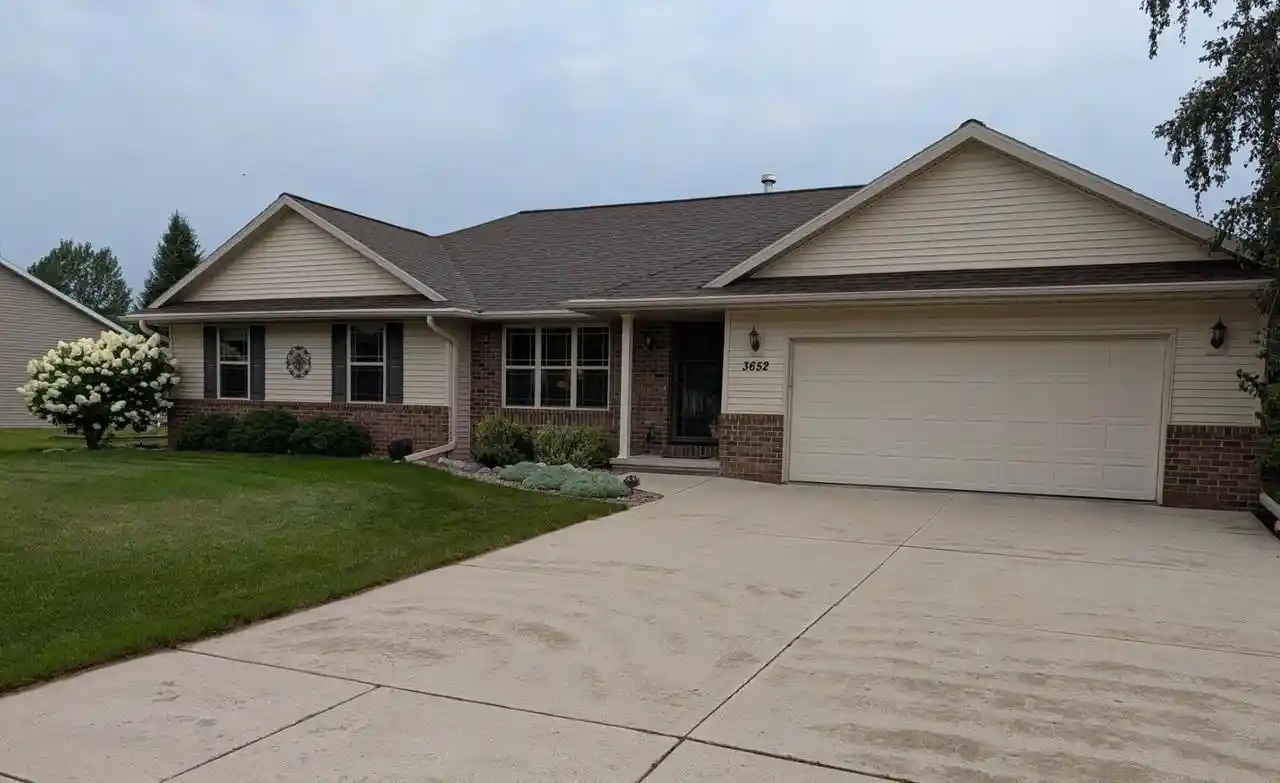 Photo 1 of Sale Pending at 3652 S Ridge Road Road, De Pere, WI 54115 | MLS# 50331689 | Listing updated on 2026-09-01