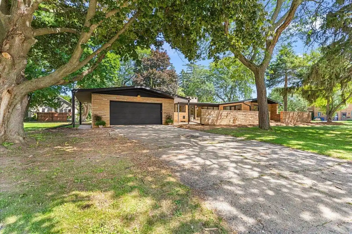 1st image of 1550 11th Avenue Avenue, Grafton, WI 53024 | MLS# 1977891