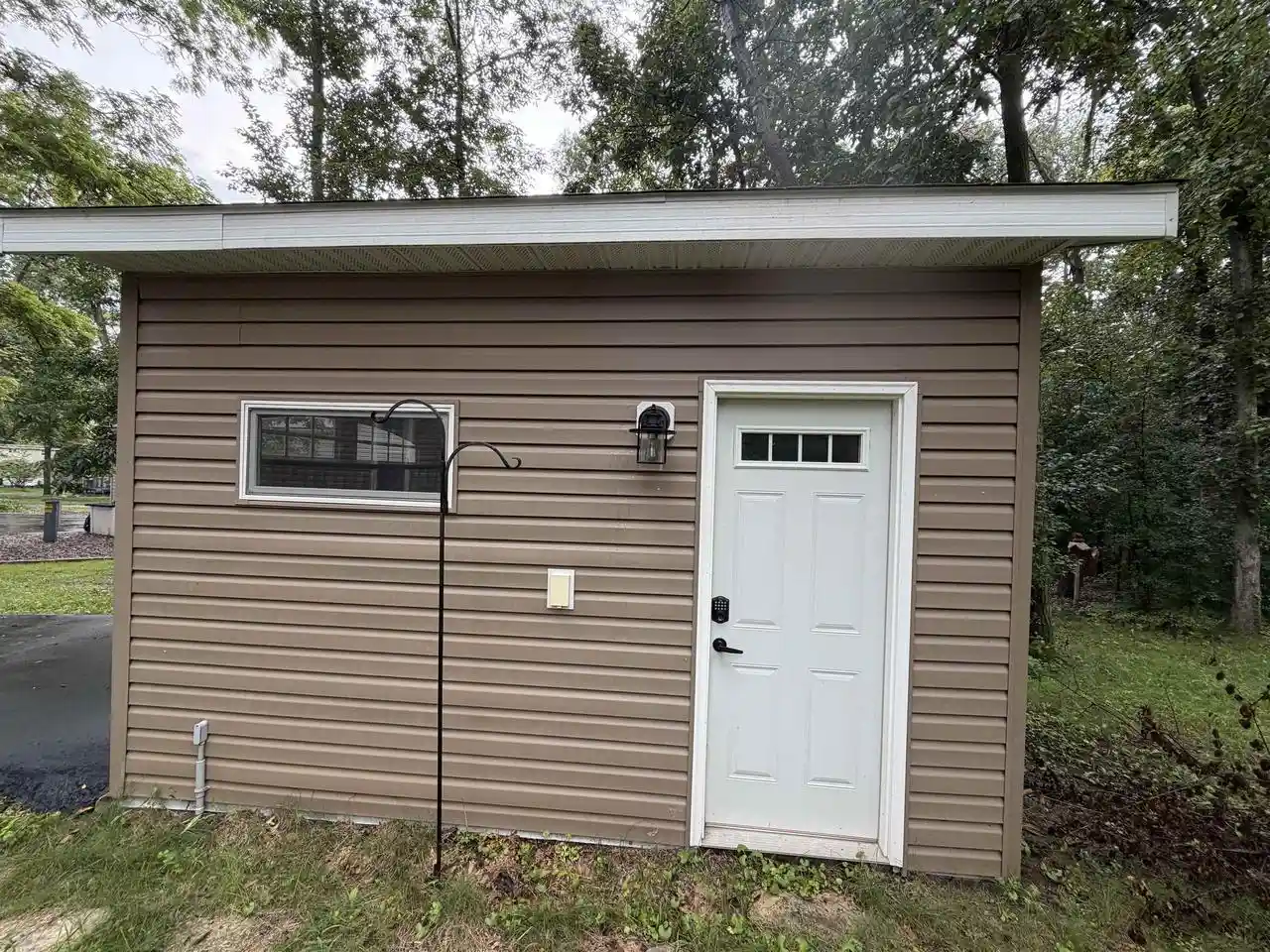 Photo 2 of Single family home for sale at 272 Oak Lane Lane, Edgerton, WI 53534 | MLS# 2031346 | Listing updated on 2026-08-27