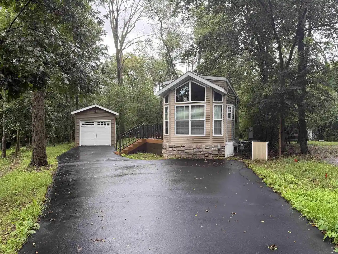Photo 3 of Single family home for sale at 272 Oak Lane Lane, Edgerton, WI 53534 | MLS# 2031346 | Listing updated on 2026-08-27