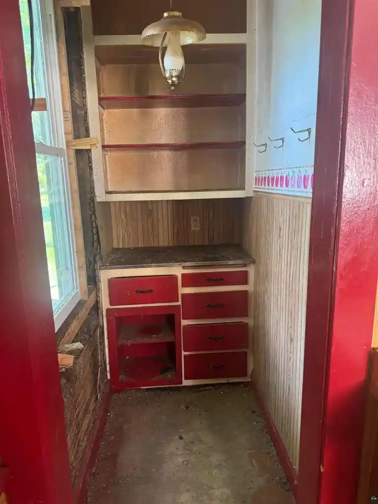 Photo 3 of Sale Pending at 5115 E 1St St St, Superior, WI 54880 | MLS# 6127607 | Listing updated on 2026-08-30