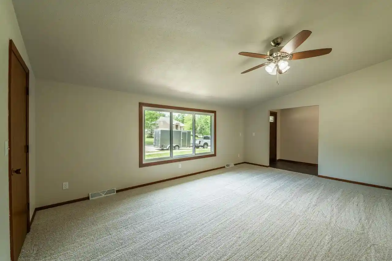 4th image of 2421 Skyline Dr Dr, West Bend, WI 53090 | MLS# 1977896