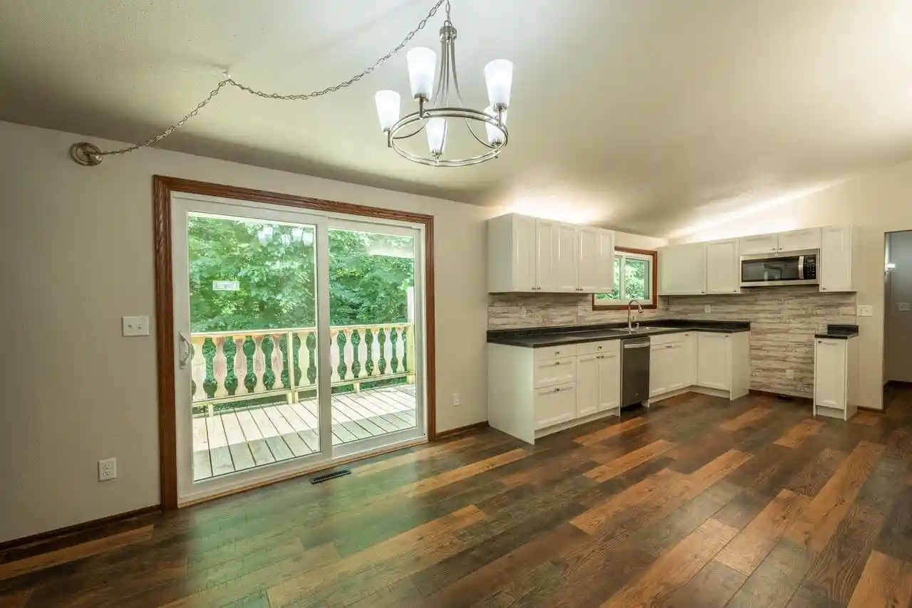 5th image of 2421 Skyline Dr Dr, West Bend, WI 53090 | MLS# 1977896