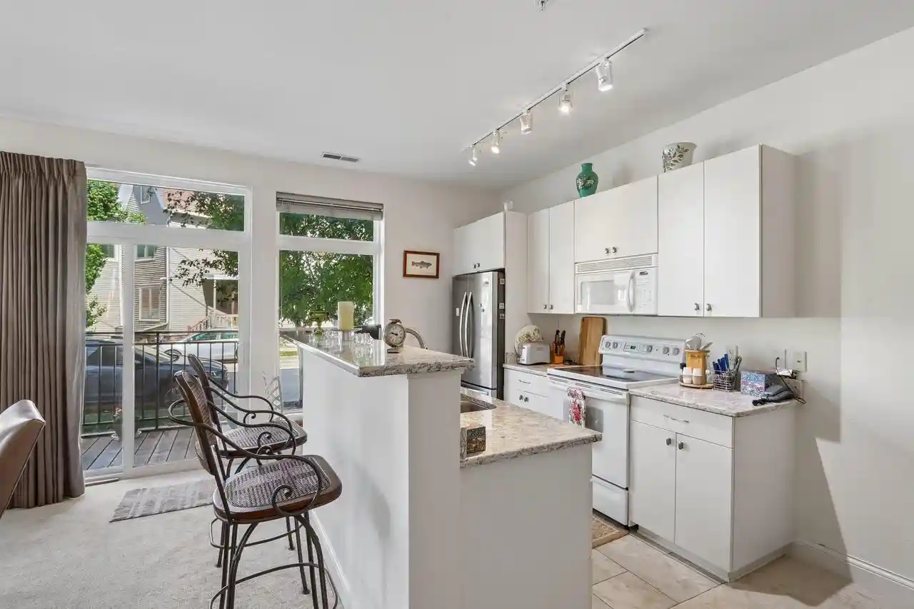 Photo 3 of Condo for sale at 1550 N Warren Avenue Avenue #113, Milwaukee, WI 53202 | MLS# 1977917 | Listing updated on 2026-09-18