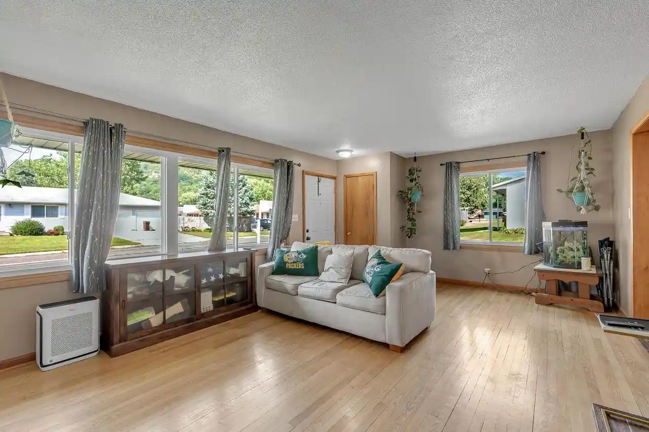 Photo 4 of Single family home for sale at 3102 E Fairchild S Street Street, La Crosse, WI 54601 | MLS# 2031365 | Listing updated on 2026-08-26