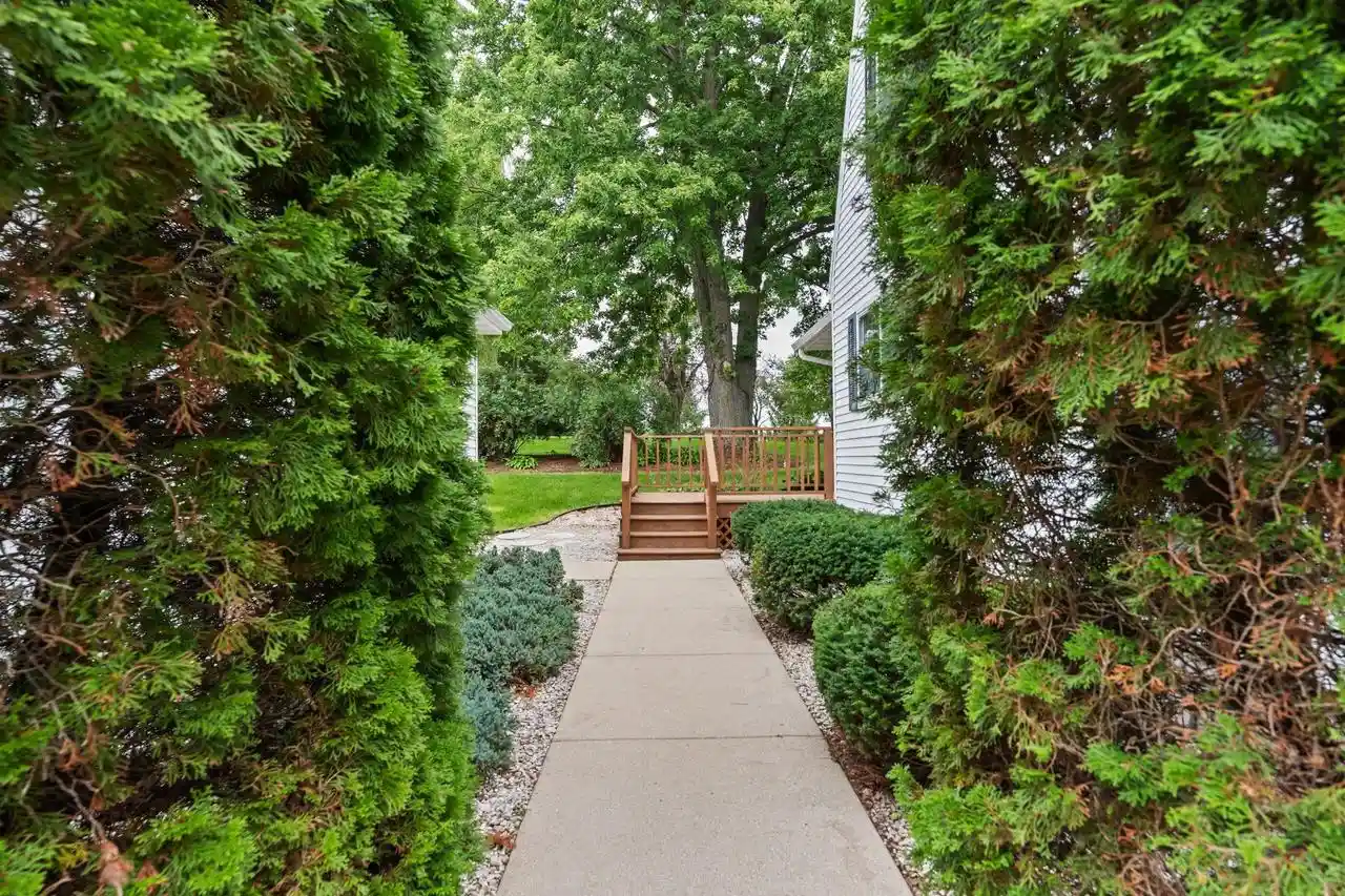 Photo 2 of Single family home for sale at 2466 County Hwy N, Stoughton, WI 53589 | MLS# 2031371 | Listing updated on 2026-09-02