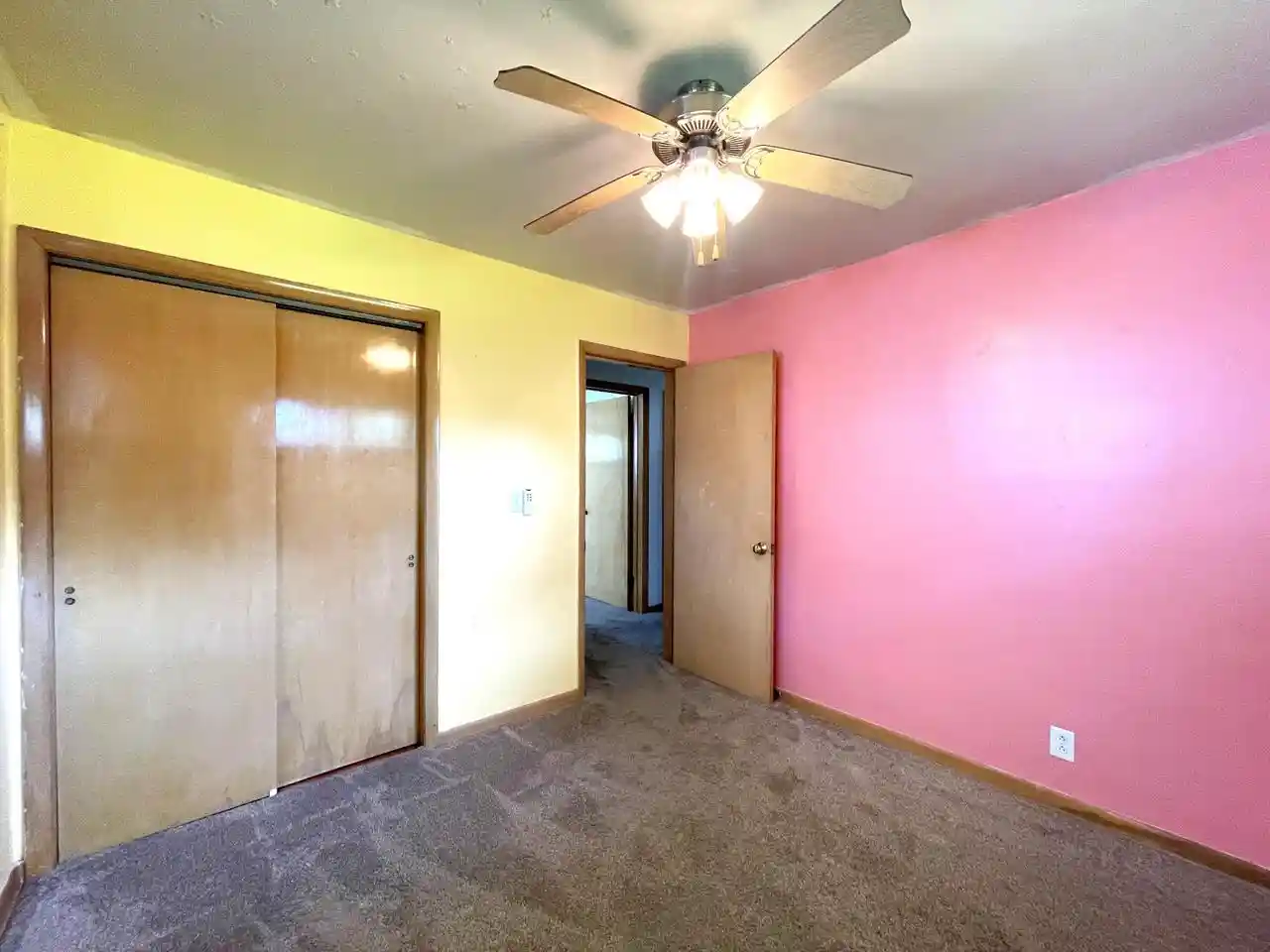 Photo 3 of Single family home for sale at 707 Lakeview Avenue Avenue, South Milwaukee, WI 53172 | MLS# 1977939 | Listing updated on 2026-09-16