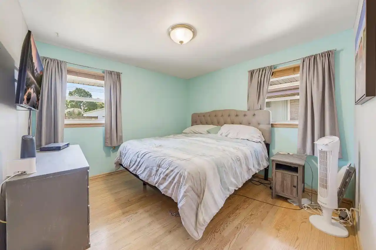Photo 4 of Single family home for sale at 7827 W Eden Pl Pl, Milwaukee, WI 53220 | MLS# 1977942 | Listing updated on 2026-08-29