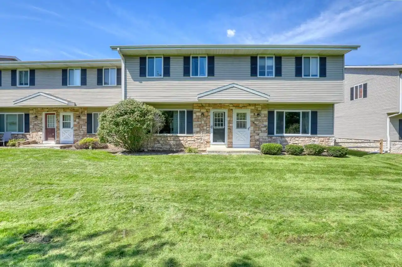 1st image of W163n11522 Windsor Court Court, Germantown, WI 53022 | MLS# 1977945