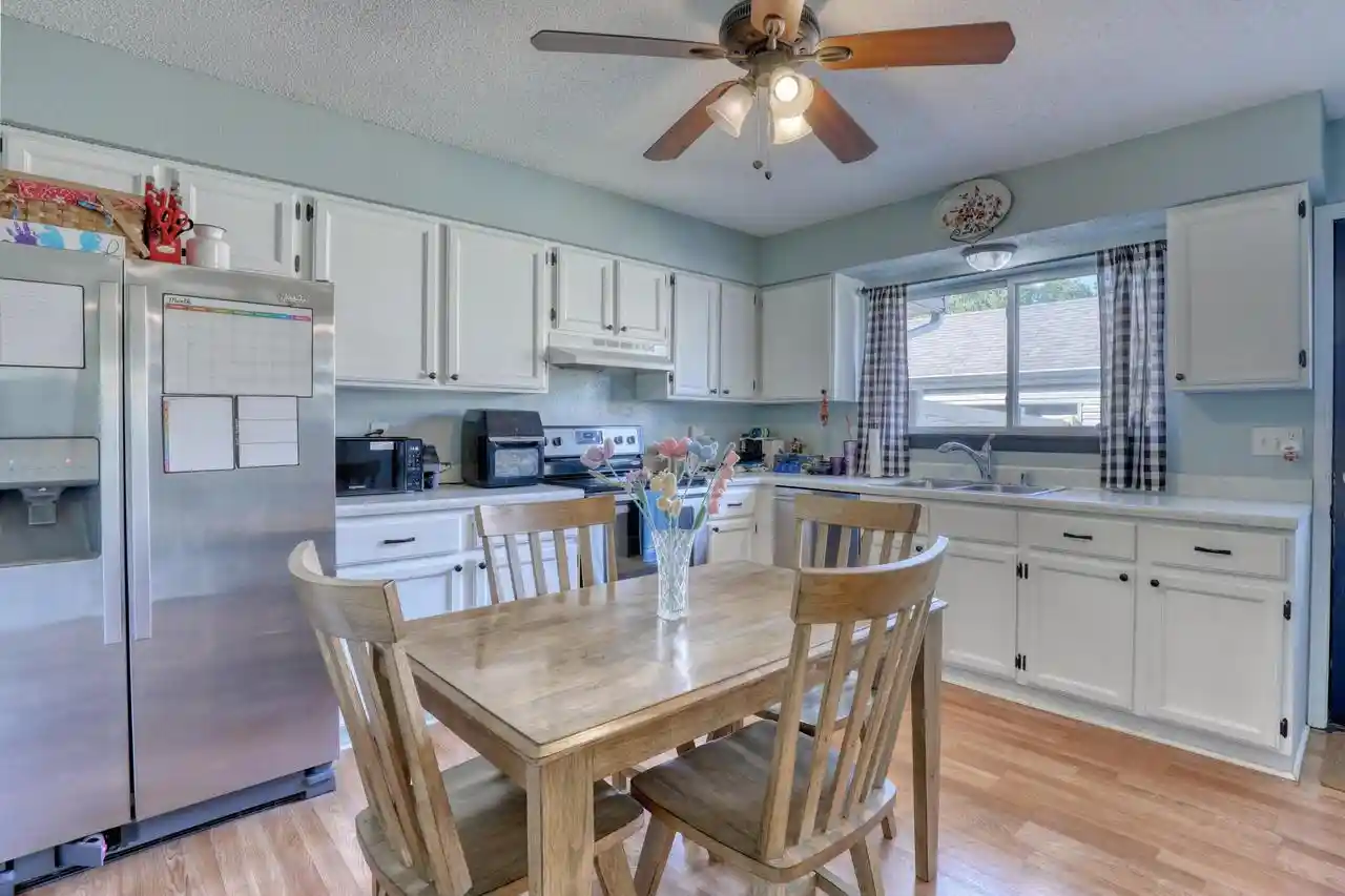 3rd image of W163N11522 Windsor Court Court, Germantown, WI 53022 | MLS# 1977945