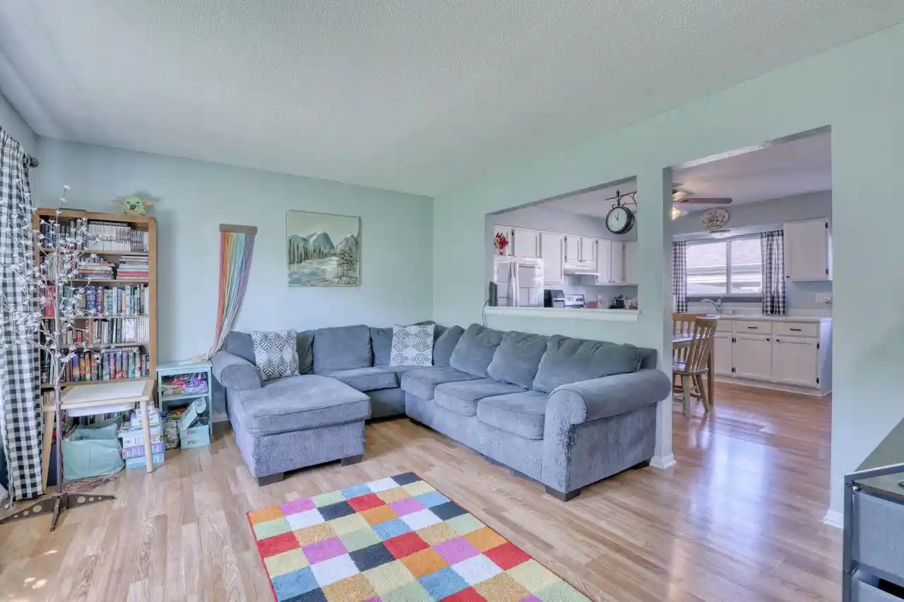 5th image of W163N11522 Windsor Court Court, Germantown, WI 53022 | MLS# 1977945
