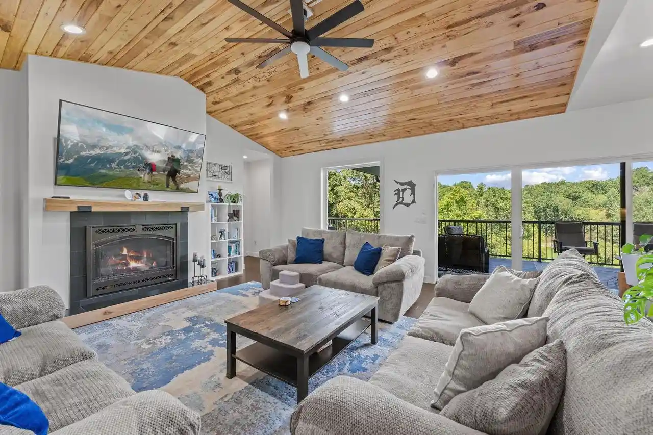 2nd image of E4860 E Redstone Dr Dr, La Valle, WI 53941 | MLS# 2031385