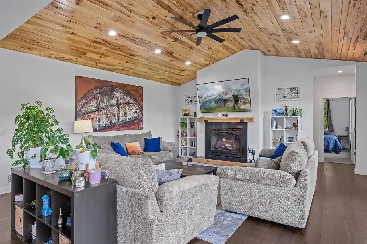3rd image of E4860 E Redstone Dr Dr, La Valle, WI 53941 | MLS# 2031385