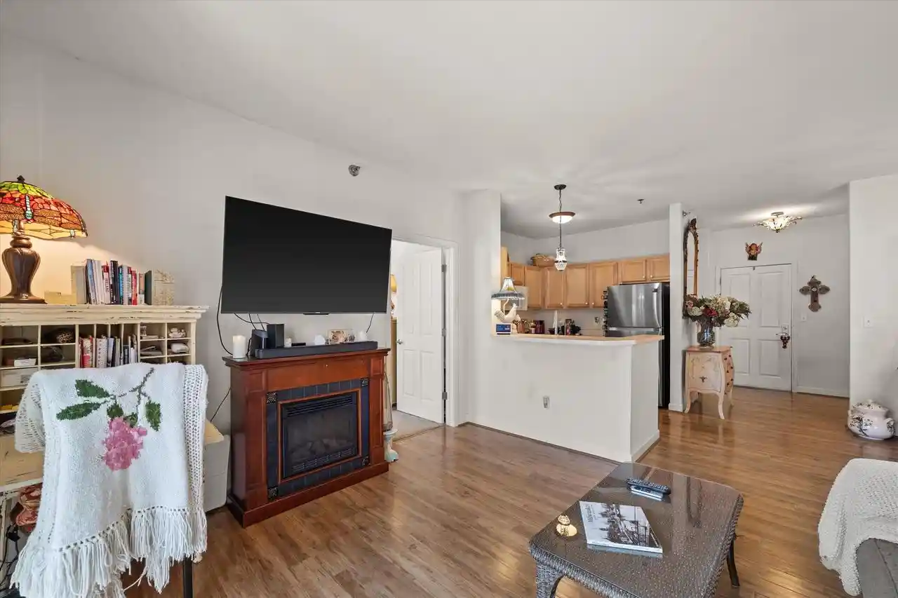 Photo 3 of Condo for sale at 4120 S Lake Dr Dr #265, Saint Francis, WI 53235 | MLS# 1977954 | Listing updated on 2026-09-16