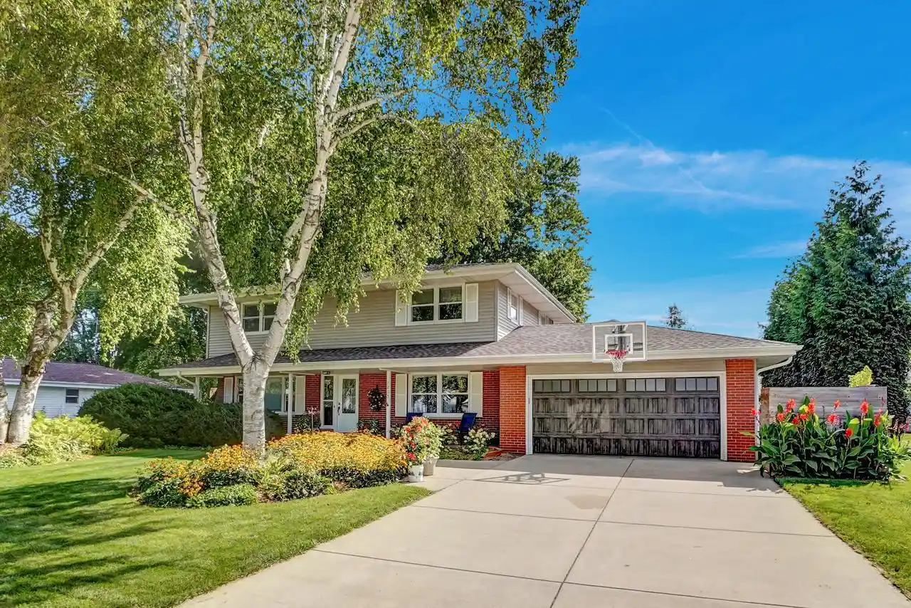 Photo 1 of Single family home for sale at 1205 Blue Dahlia Road Road, Oconomowoc, WI 53066 | MLS# 1977960 | Listing updated on 2026-09-10
