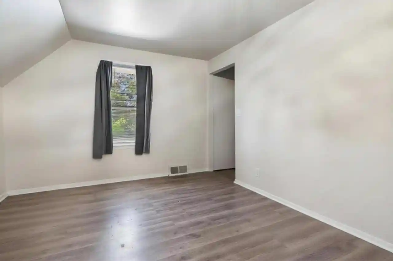 Photo 11 of Single family home for sale at 1100 Wisconsin Avenue Avenue, Beloit, WI 53511 | MLS# 1977962 | Listing updated on 2026-10-07