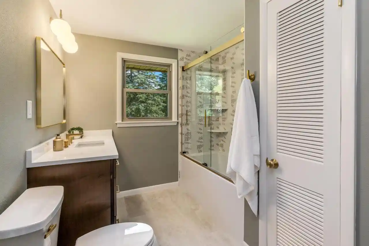 2nd image of 11630 N Riverland Road Road, Mequon, WI 53092 | MLS# 1977965