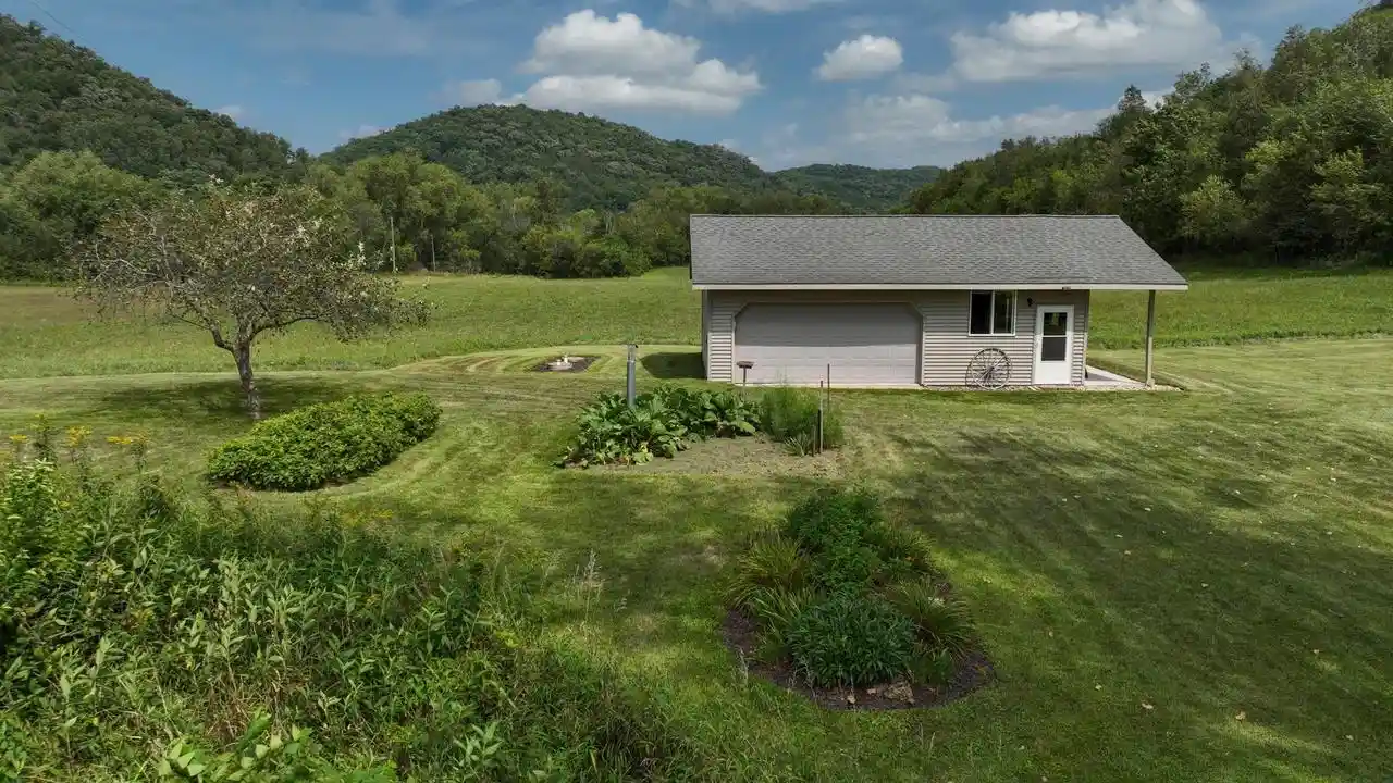 57th image of W1486 Spring Coulee Road Road, Genoa, WI 54632 | MLS# 2031391