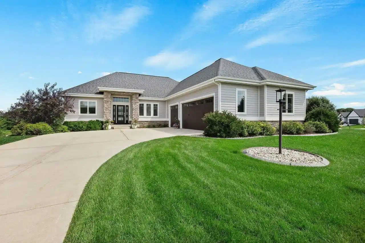 Photo 1 of Single family home for sale at 1098 Brynhill Dr, Oregon, WI 53575 | MLS# 2031393 | Listing updated on 2026-09-10