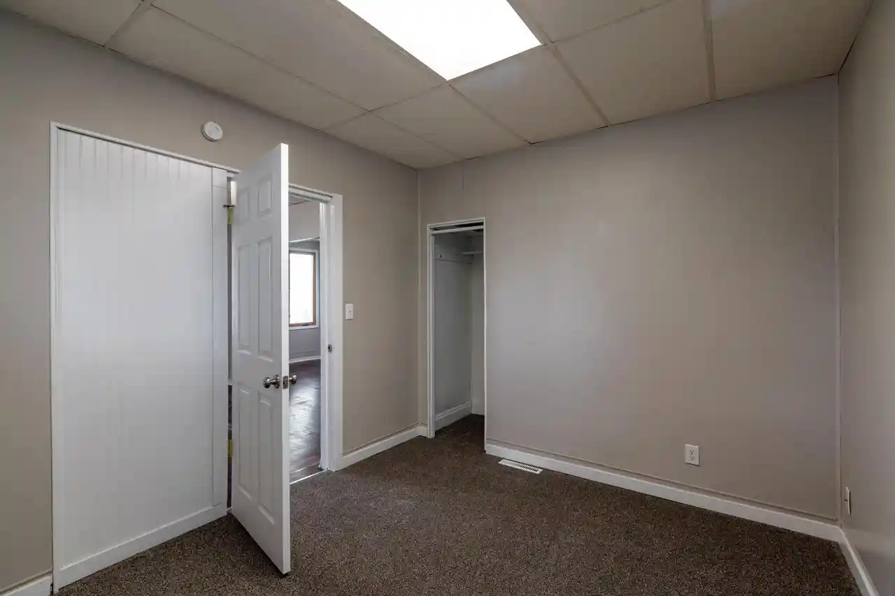 Photo 3 of Single family home for sale at 1009 5th Avenue S Avenue S, La Crosse, WI 54601 | MLS# 1977963 | Listing updated on 2026-09-04