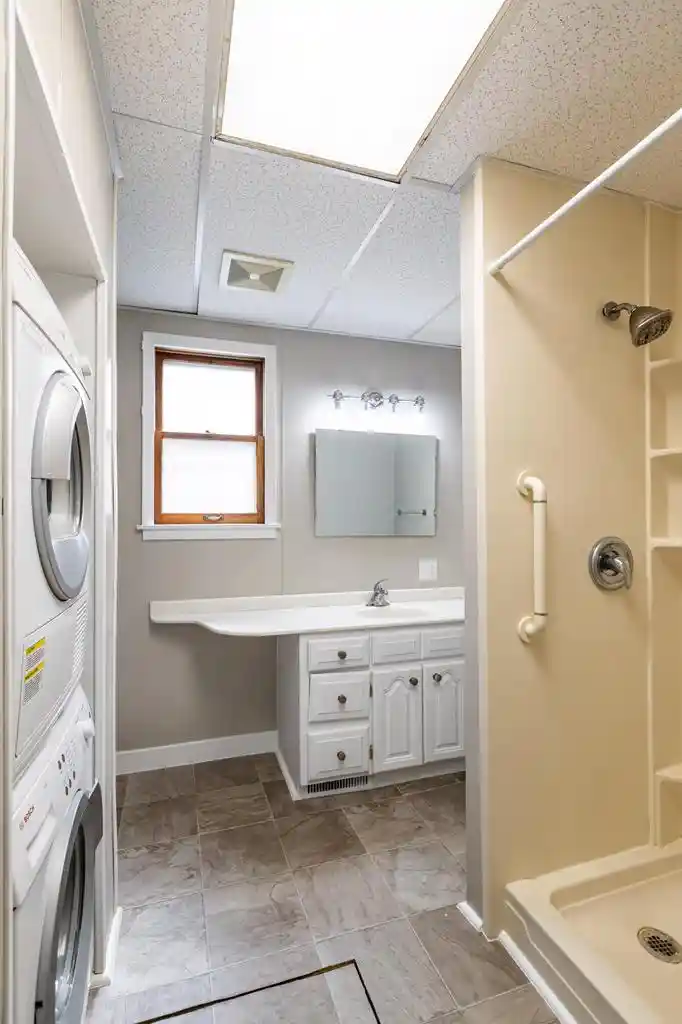 Photo 4 of Single family home for sale at 1009 5Th Avenue S Avenue S, La Crosse, WI 54601 | MLS# 1977963 | Listing updated on 2026-09-04