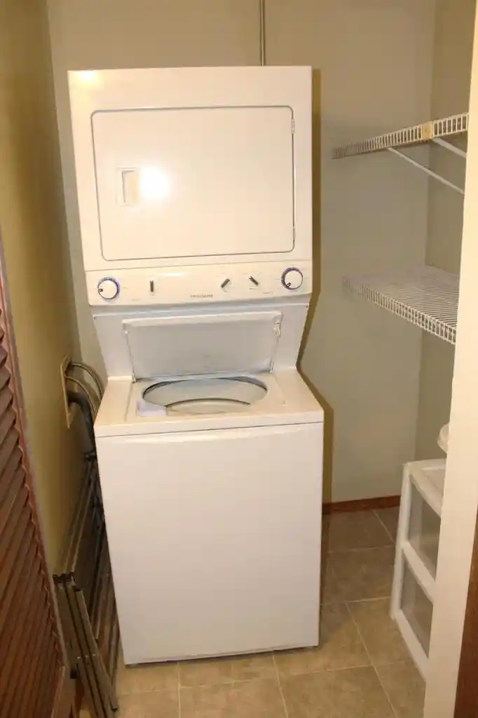 Listing Photo 4 - Condo for sale in building located at 237 Madison St St, Waukesha, WI 53188 - Unit #55